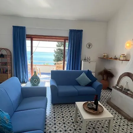 Apartamento Fronte Mare A 100 Mt Dal Mare Scalea