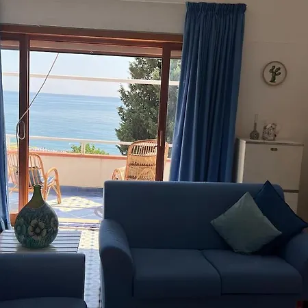 Apartament Fronte Mare A 100 Mt Dal Mare